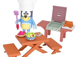 Bluey Dad Backyard BBQ - Bandit 2.5" Figure with Backyard Playset